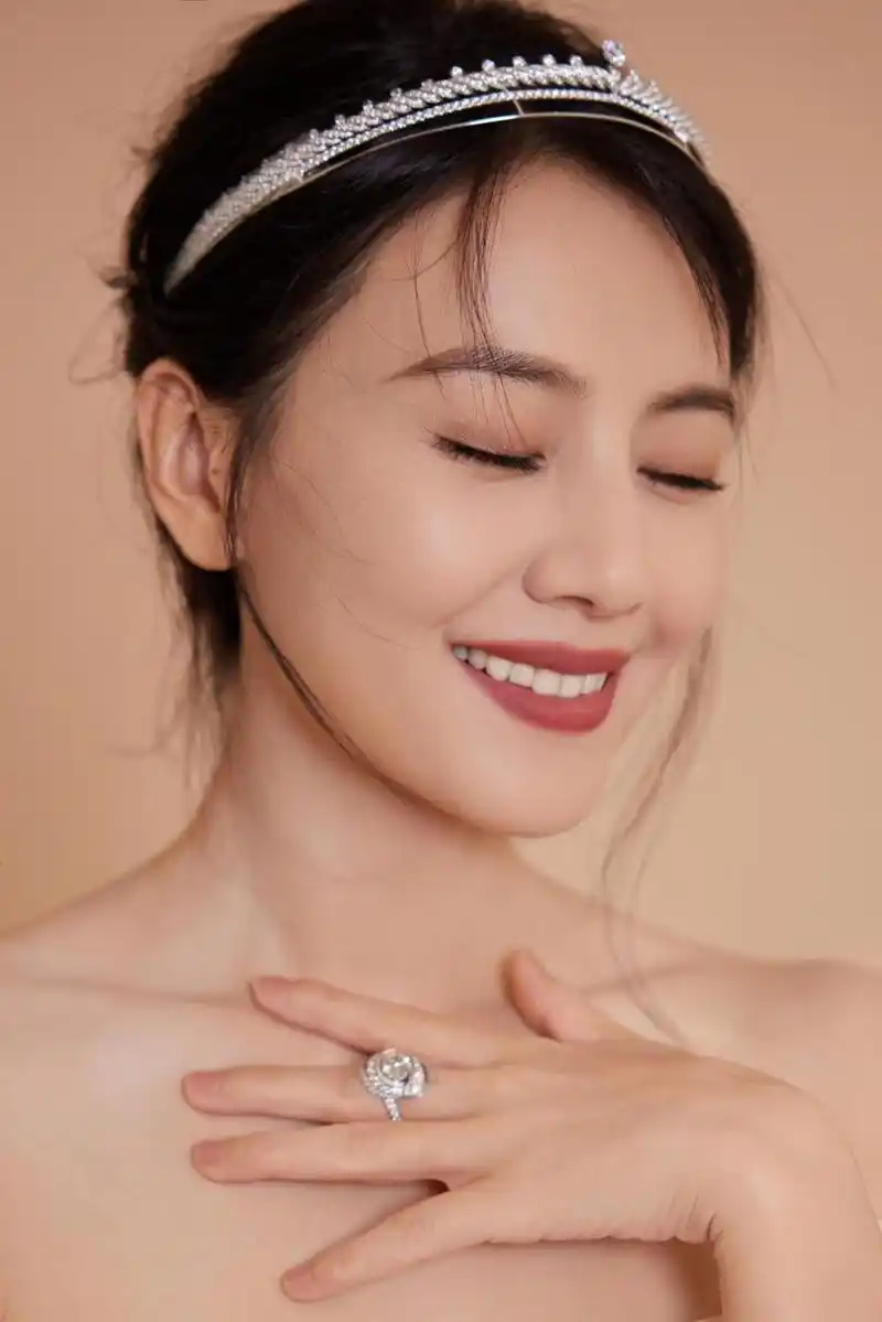 再过几天,高圆圆就要到44岁了.