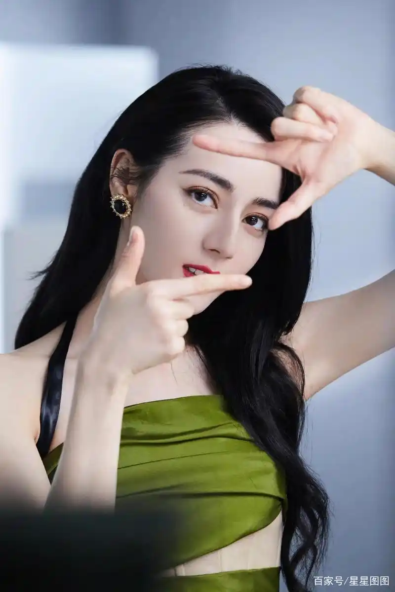 明星图集~迪丽热巴