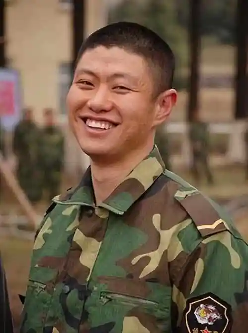 赵荀:逆风起舞,低谷中的破茧成蝶-今日头条