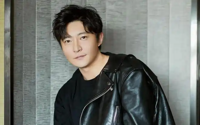 从话剧王子到九线演员40岁才大火的郭京飞经历了啥