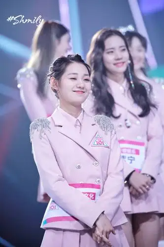 leyiyan  2018年7月19日 13:04   关注  火箭少女101 创造101 段奥娟