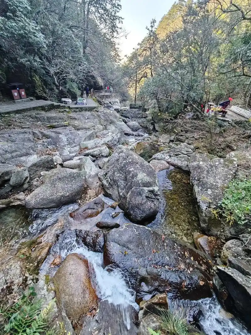 江南第一瀑"云谷飞瀑" 宜春市温汤明月山景色 - 抖音