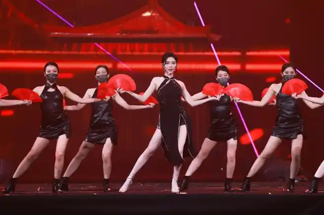 许佳琪kiki#许佳琪跳舞真令人着迷#永远可以期待许佳琪的舞台03