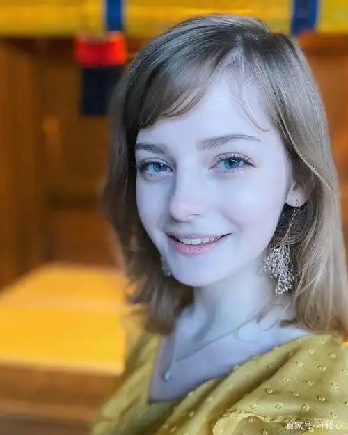 欧美网红11 通透的皮肤 宝石般的眼睛 混血正妹「ella freya」