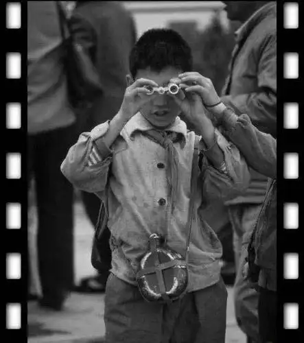 怀念逝去的年华80后小时候流行的衣服