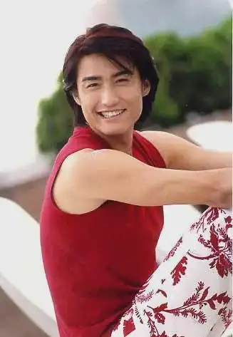 胡兵我没有被同性包养过