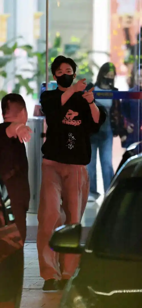 刘宇宁跟粉丝道歉