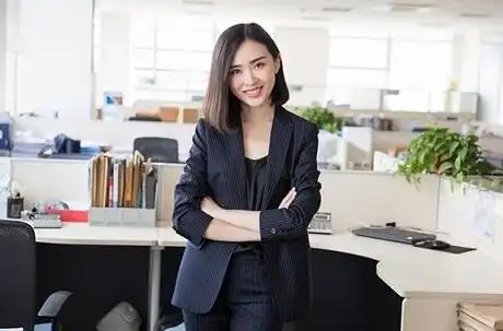 老婆年入150万,我只有5000,离婚后,我妈兴奋地问:分了多少钱