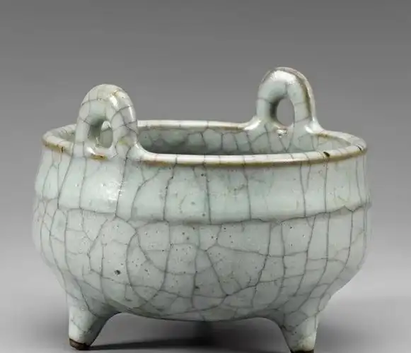 哥釉葫芦瓶 北京故宫博物院馆藏明至清 哥釉水盂(正面) 台北故宫