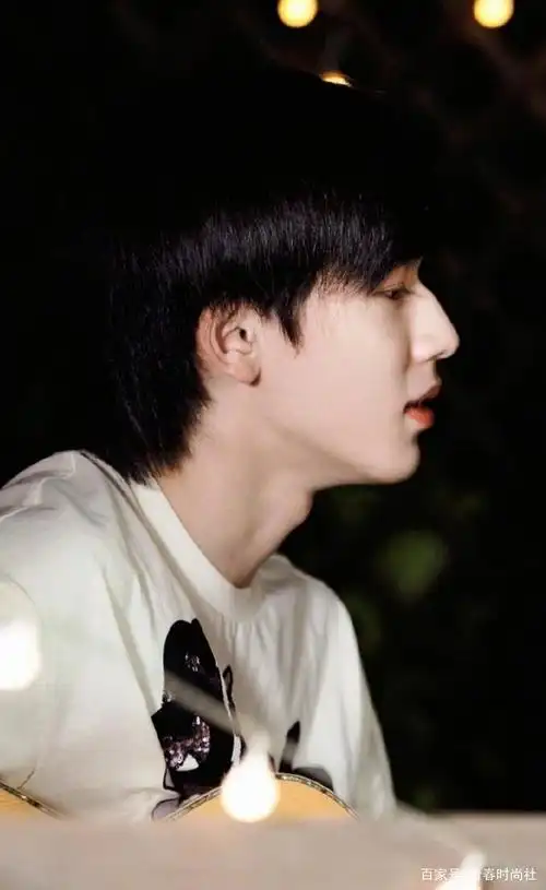 时代少年团宋亚轩的喉结鲨人事件,是看了就想叫哥哥的程度啊!