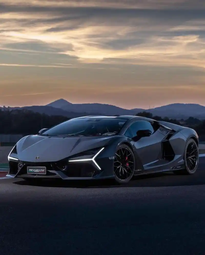 兰博基尼大牛revuelto的极致魅力  今日有幸一睹兰博基尼大牛revuelto