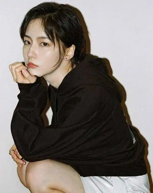 演员成果高清照片