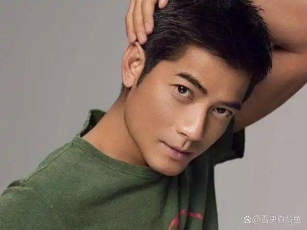 大男人郭富城气质蕴藏丰富情感舞步发型歌曲成全国时尚风向标