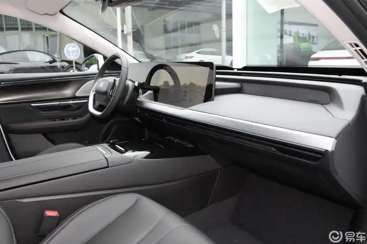 当前位置:>易车>小鹏汽车p7空间摘要>摘要详情>小鹏汽车p7的内饰风格