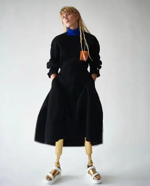 这些女神不一般逐渐赛博朋克化的义肢模特