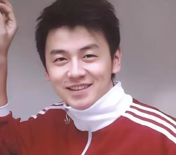 黄渤:这是我的18岁,沈腾:这是我的18岁,他:都给我让让!