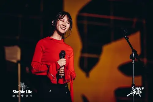 谢春花音乐节现场频圈粉精心呈现最佳live舞台