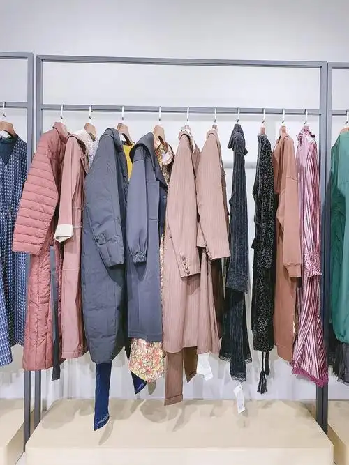 工厂折扣店女装批发 兰梦萱秋冬装 直播大码女装进货渠道-搜了网