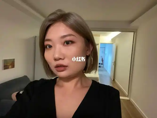 夏季短发亚麻灰金