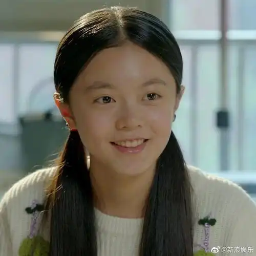 2015年的《小别离》,#赵今麦#饰演金琴琴,温柔漂亮,乖巧懂事,是个小学