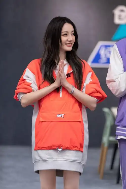 迪丽热巴创造营元气甜美图片