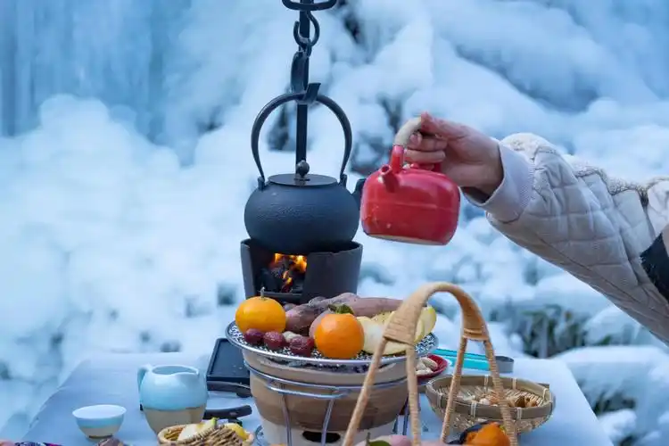 元旦遛娃新体验赏冰瀑围炉烤火手作diy