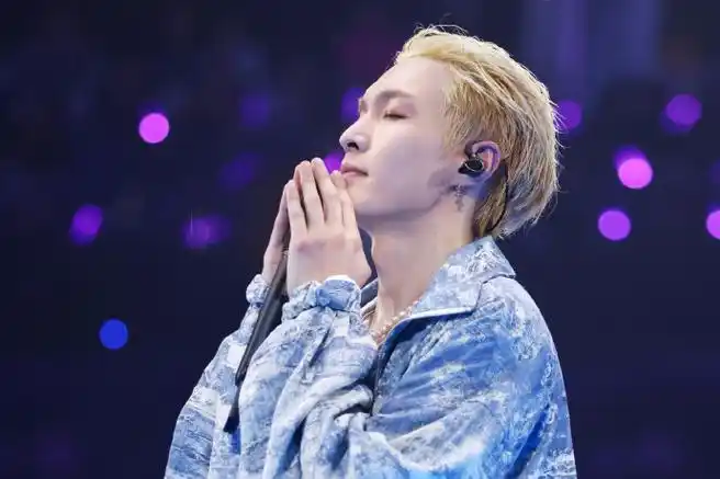 祝captain lay@张艺兴生日快乐未来无限大,我们一起走,永远都算数.