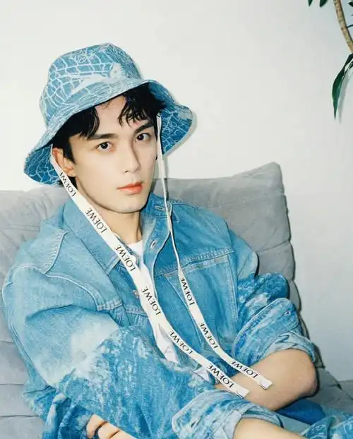 新鲜吴磊帅炸了