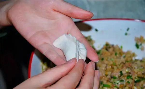 我家包饺子有"秘密武器",拌馅一定要放"它",不放饺子不香!