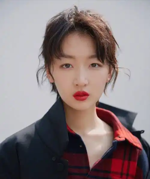 你说说,这12位女明星剪短发好看,还是留长发漂亮?