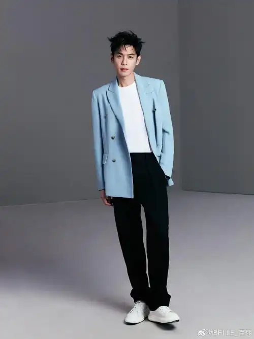 百丽品牌代言人张若昀