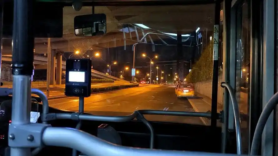 北京公交夜30路内环 bj6123c7btd-1 行驶实录