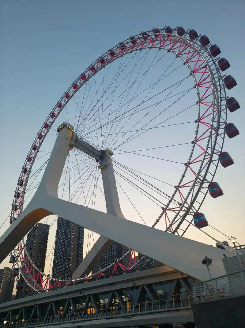 99天津之眼 "摩天轮一直以来都是幸福和浪漫的代名词" 2,99五