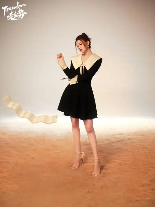 合格的贴墙站要做到如上图,后脑勺,肩胛骨,臀部,腿肚,脚后跟尽量贴墙