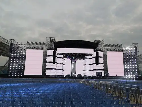 超炫酷!王力宏贵港演唱会舞台已经搭建好,就等着开唱了