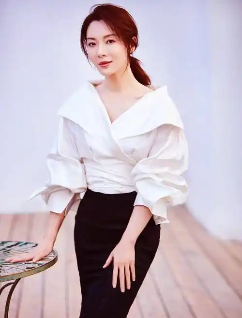 陈数:结婚就当后妈,为继子不生孩子,今继子成她的骄傲_舞蹈_漂亮_表演