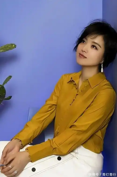 著名歌手白雪:人到中年却再度翻红,离异后收获完美的"姐弟恋"