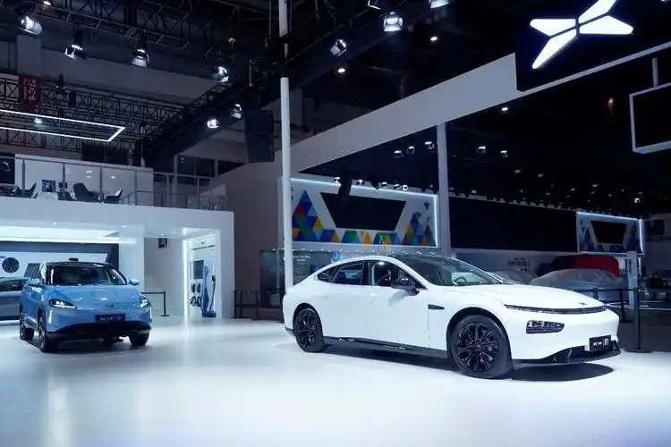 > 北京车展小鹏展位现场