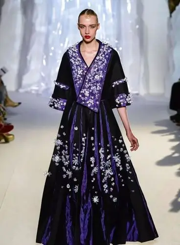 中国风民族服饰| 全世界顶尖时装大师为它着了魔!