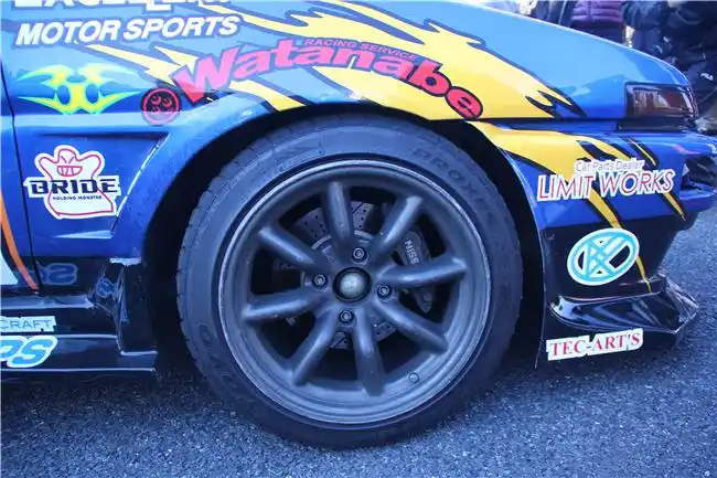 图:复古的轮毂样式,对于trueno 来说风格正统.