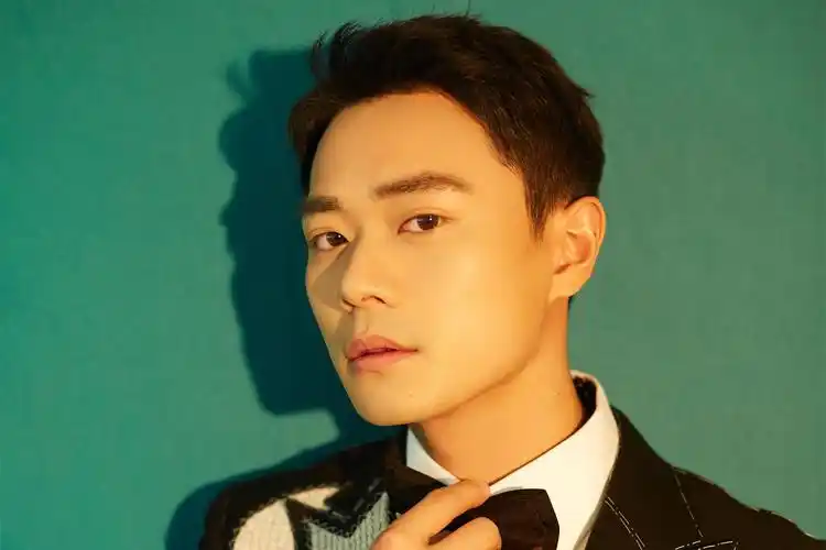 8岁一夜爆红32岁无戏可拍老实人曹俊就活该被欺负吗