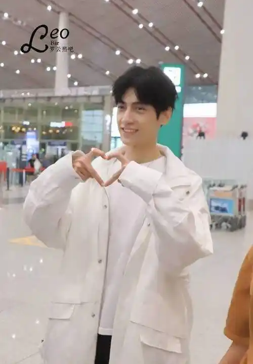 原创"润玉"罗云熙深夜发文回复留言,网友:原来这样才会被翻牌_谭松韵