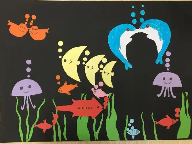 "对称美图形"剪贴画综合实践活动