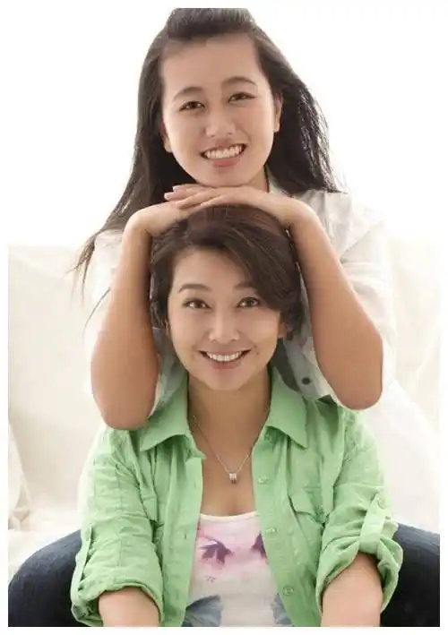 失败的恋情,困扰江珊,离婚加深伤痛,爱情路漫漫._高曙光_感情_生活