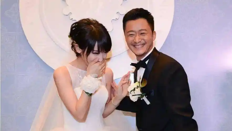 谢楠退出吴京关联公司,两人曾因工作一年半未见面_网友_支持_感情