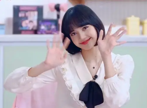 我来分享一些好看的短发lisa