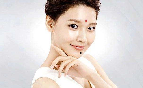 美人痣长在哪里痣相图解大全中面部的痣都有什么含义