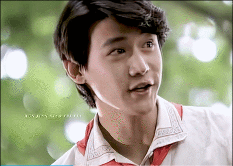 回顾历来上戏出帅哥看雷佳音大学帅哥圈理解他为啥说当年难混