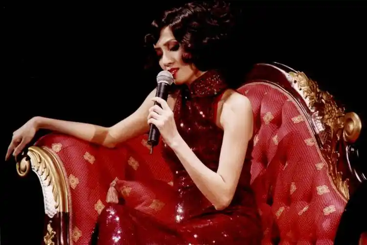 1080p梅艳芳03年似是故人来绝唱这身旗袍可真美