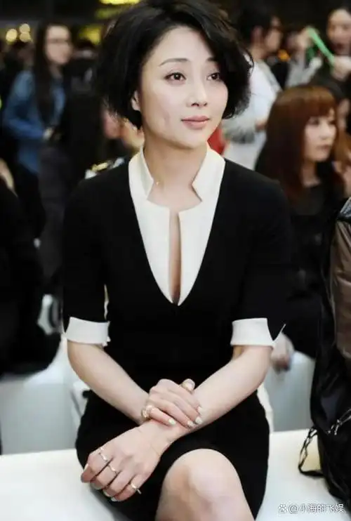 殷桃,这个名字让人想起了鲜红甜美的水果,也让人联想到了杨玉环那温婉